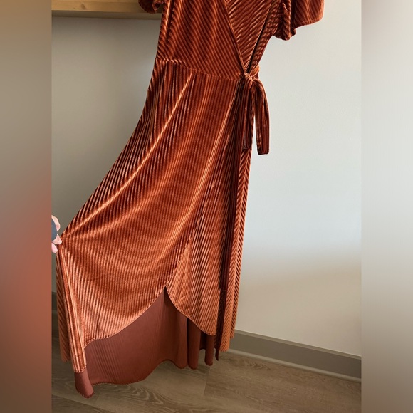 Baltic Born Andi Rust Ribbed Velvet Wrap Dress - Picture 3 of 6